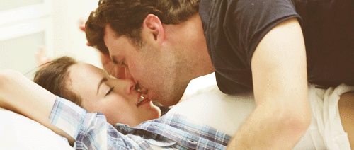 sama mumbai hot call girl kissing